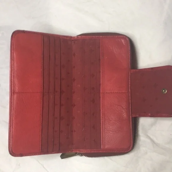 Fossil Maddox lady’s wallet in red